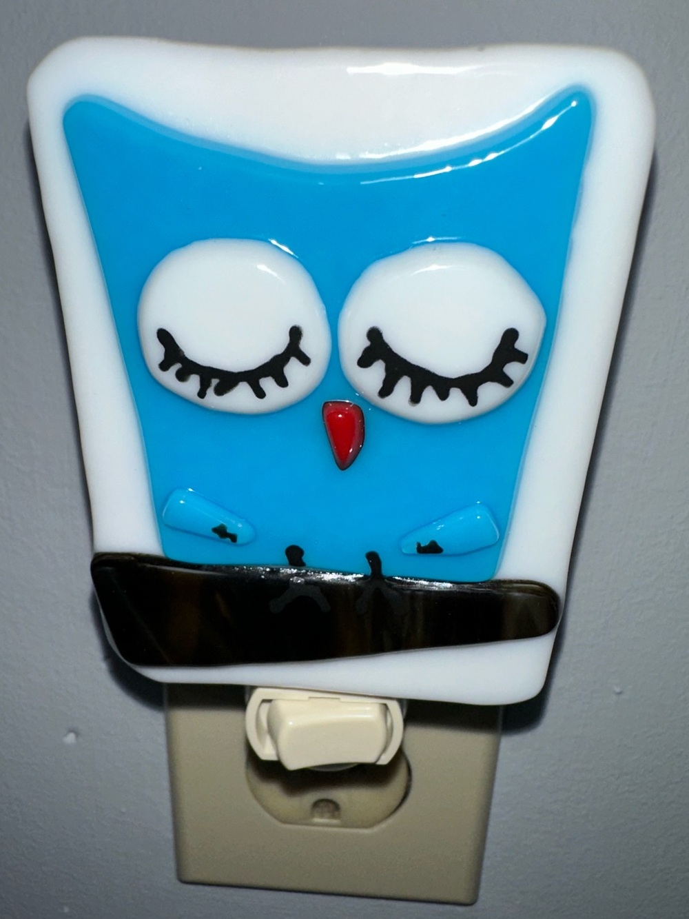 Blue Owl Fused Glass Night Light for Bird Lovers or Children’s Room !!
Handmade!